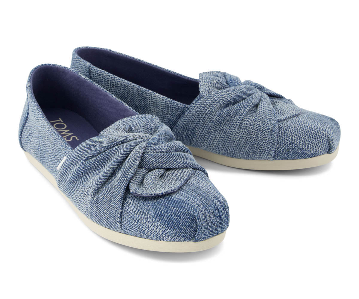 TOM10021940_W_AlpargataClassic3_DarkSkyTexturedDenimKnot_F.jpg